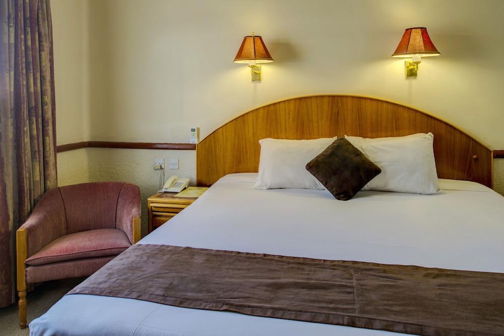 New Ambassador Hotel Harare Eksteriør bilde
