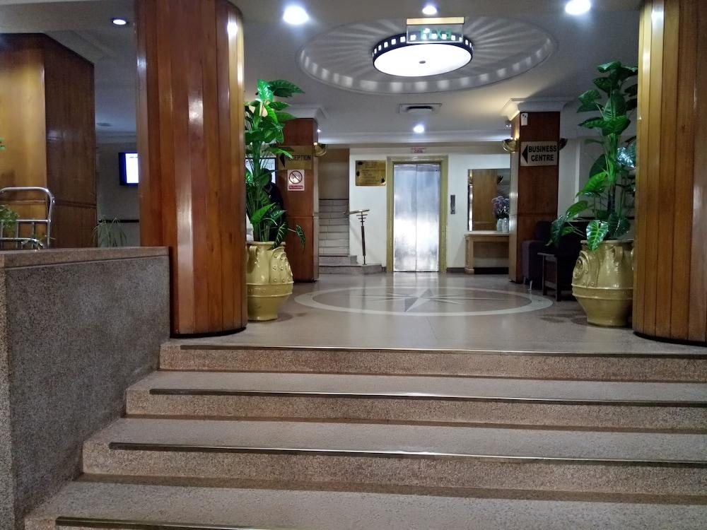 New Ambassador Hotel Harare Eksteriør bilde