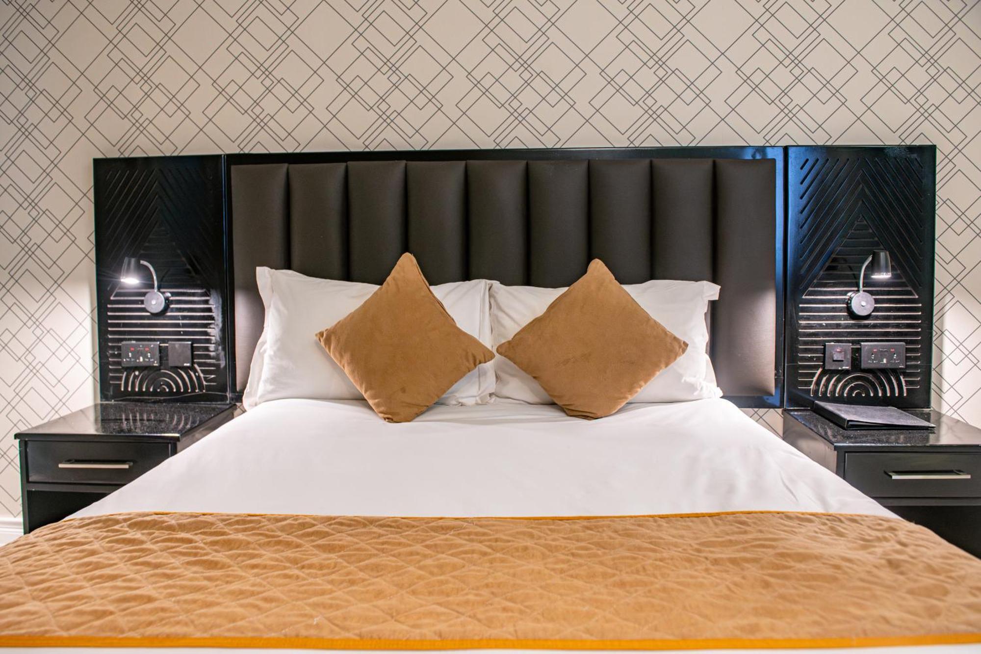 New Ambassador Hotel Harare Eksteriør bilde