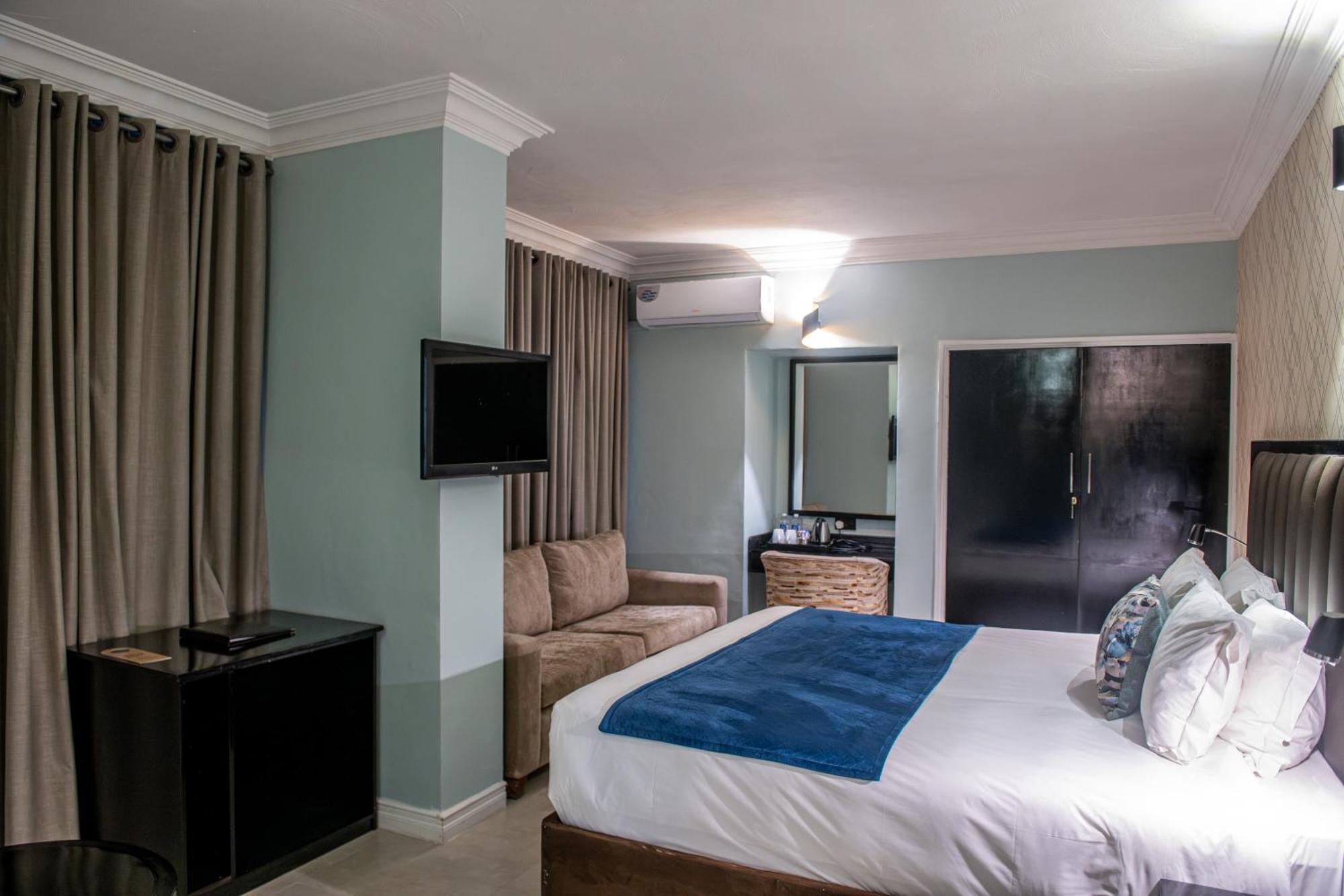 New Ambassador Hotel Harare Eksteriør bilde