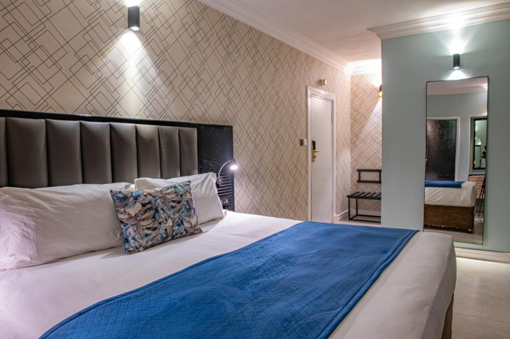 New Ambassador Hotel Harare Eksteriør bilde
