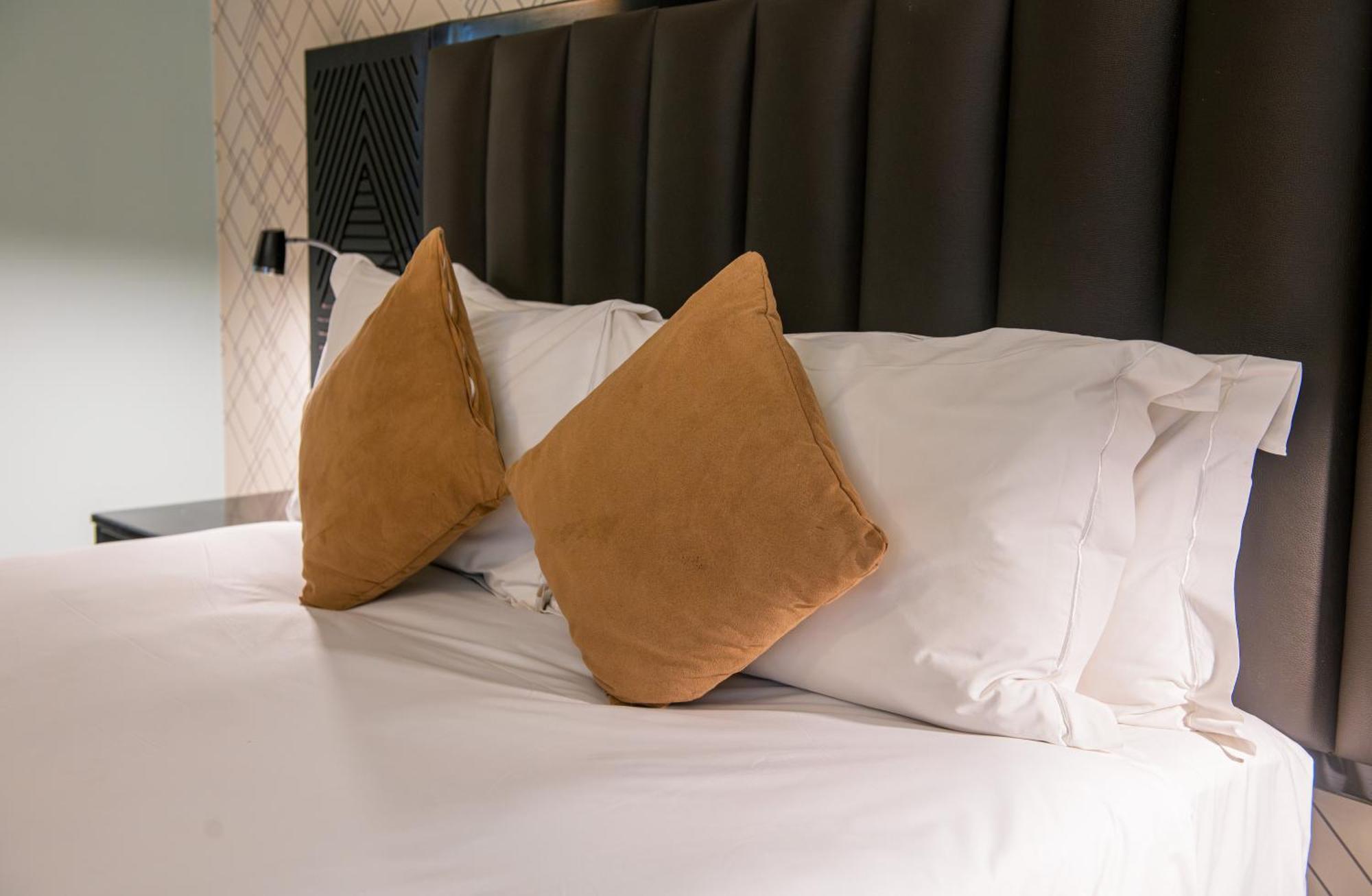 New Ambassador Hotel Harare Eksteriør bilde