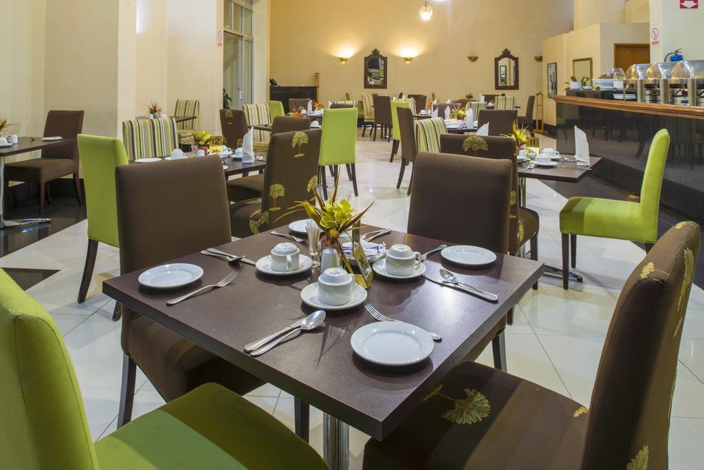 New Ambassador Hotel Harare Eksteriør bilde