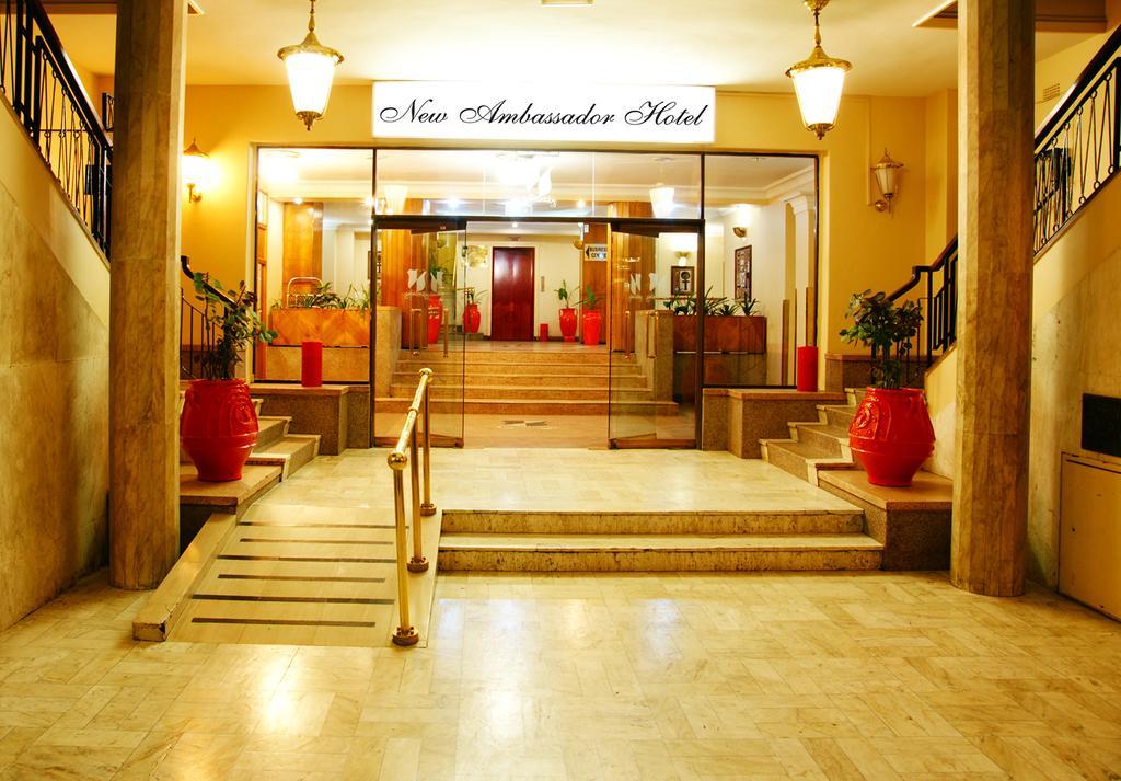 New Ambassador Hotel Harare Eksteriør bilde